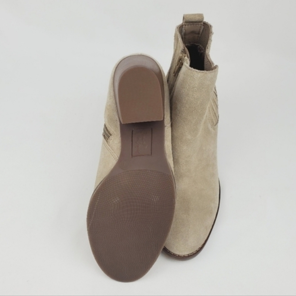 Crown Vintage Cindy taupe grey suede leather chunky heel bootie size 7M - Picture 5 of 9